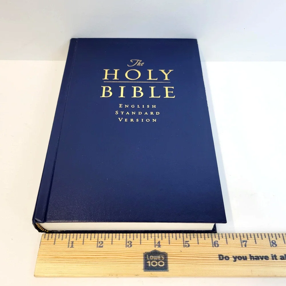 Holy Bible ESV English Standard Version Crossway Blue HC Pew Church Bible 2002‎